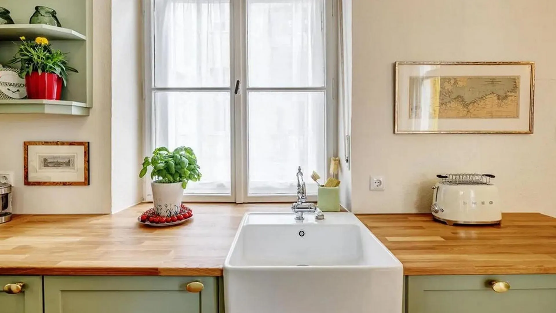 4Bdr Close To Marienplatz Apartment- If You Want To Book, Please Contact On Wh-Ats-App - 0034-635-518-216 !!!! München